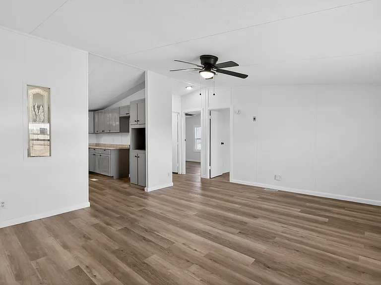 1134 Robinson Ave — Photo 9
