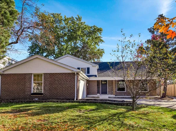 3123 N Stratford Rd, Arlington Heights, IL 60004