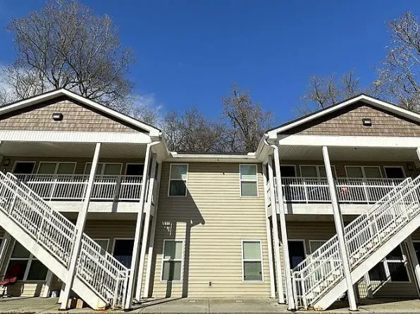 (ACHLF18) 131 Nevada Avenue (Apt 1 - 18)