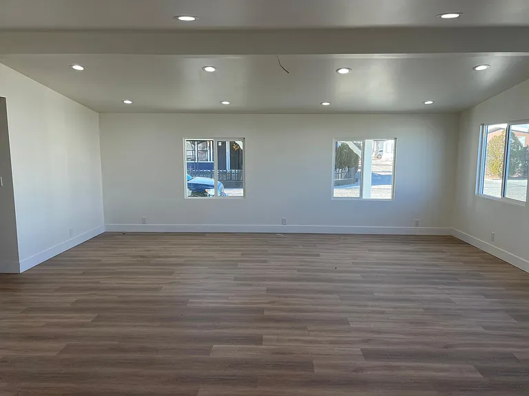 4568 W Rosamond Blvd #20 — Photo 8