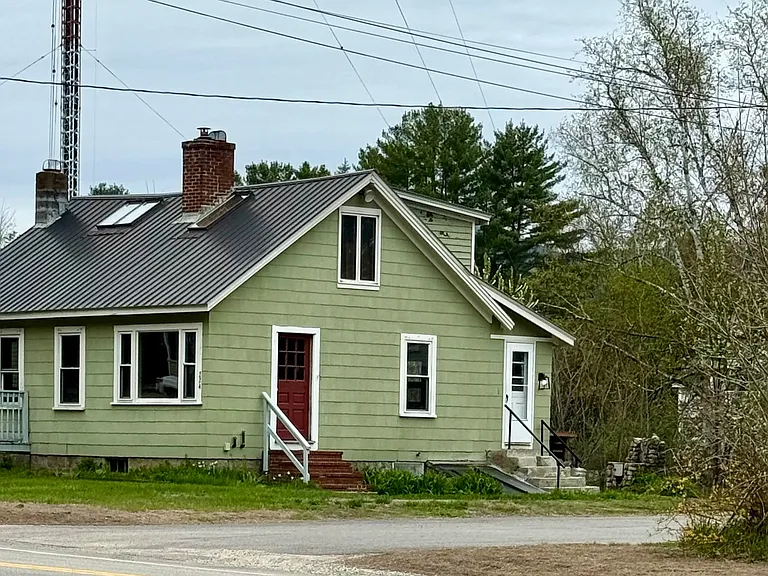 224 E Main St — Photo 2