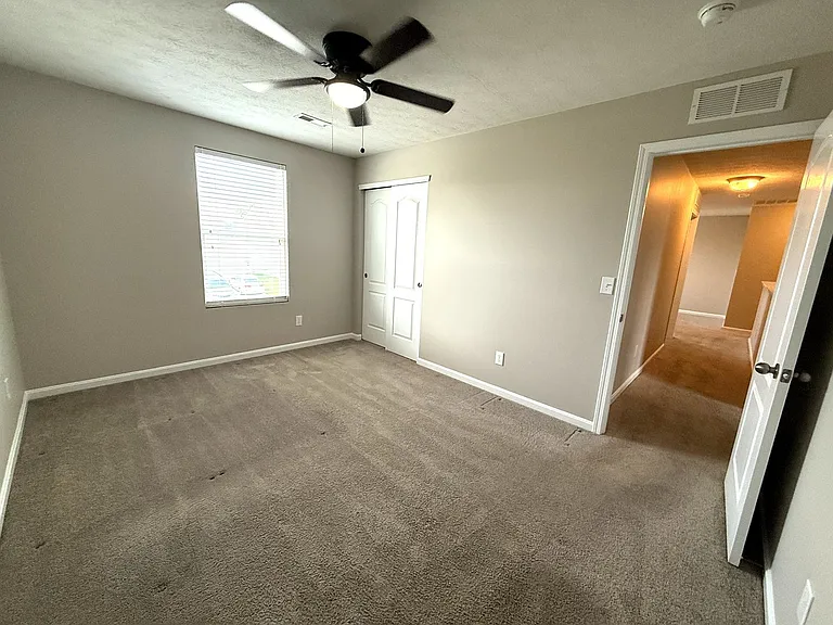 11727 Trottingham Cir — Photo 16