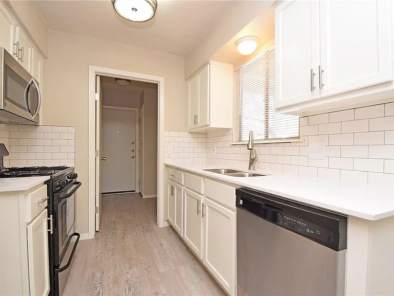 6400 Brookside Dr #B — Photo 15