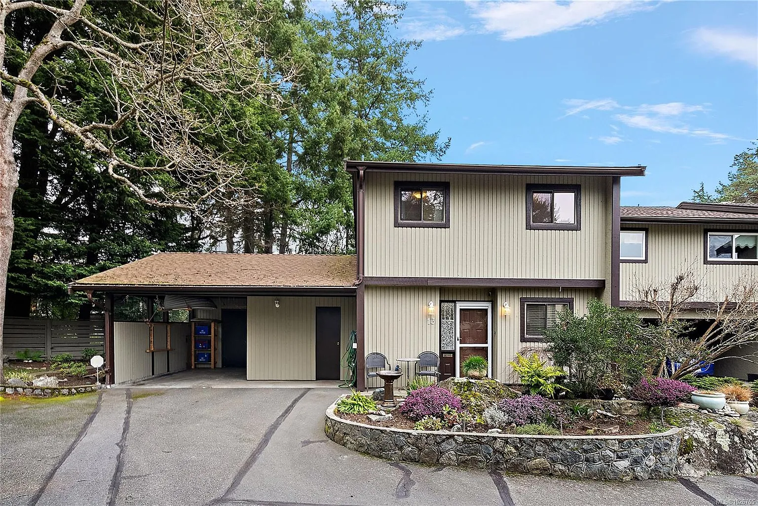 897 Admirals Rd #13 photo 1