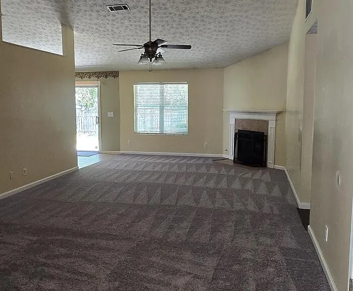 953 Sentry Ct — Photo 2