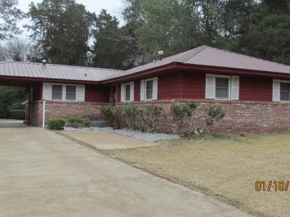 325 Crestwood Dr, Selma, AL 36701