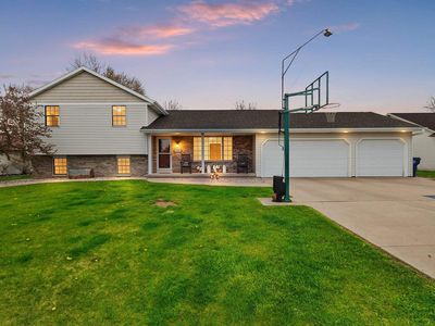 N1224 Bobwhite Dr, Greenville, WI, 54942