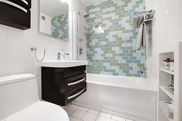 Sold by Real Direct | media 18