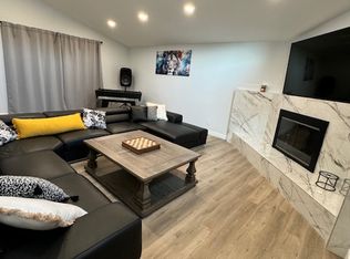 7865 Denivelle Rd #1, Sunland, CA 91040