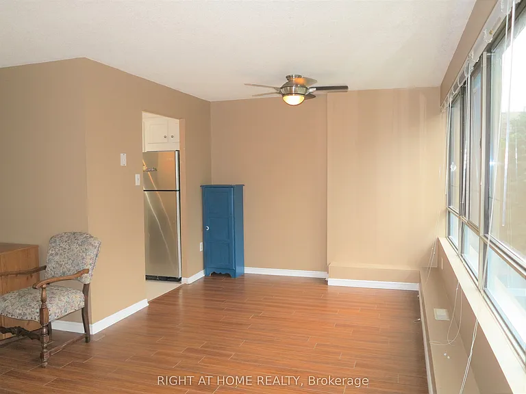 570 Proudfoot Ln #509 — Photo 7