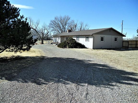 2nd image of 28017 Emerald St