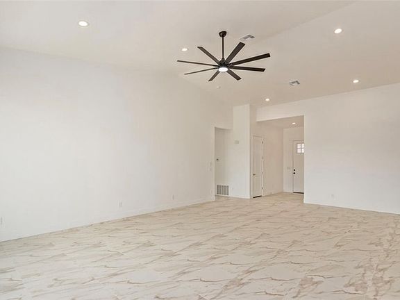 5th image of 1559 S 391st