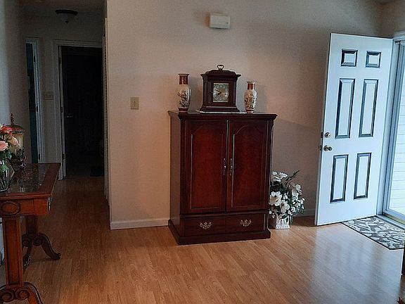 4th image of 2500 Bainbridge Way