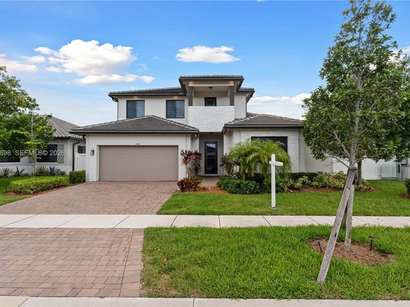 4406 SW 176th Ave