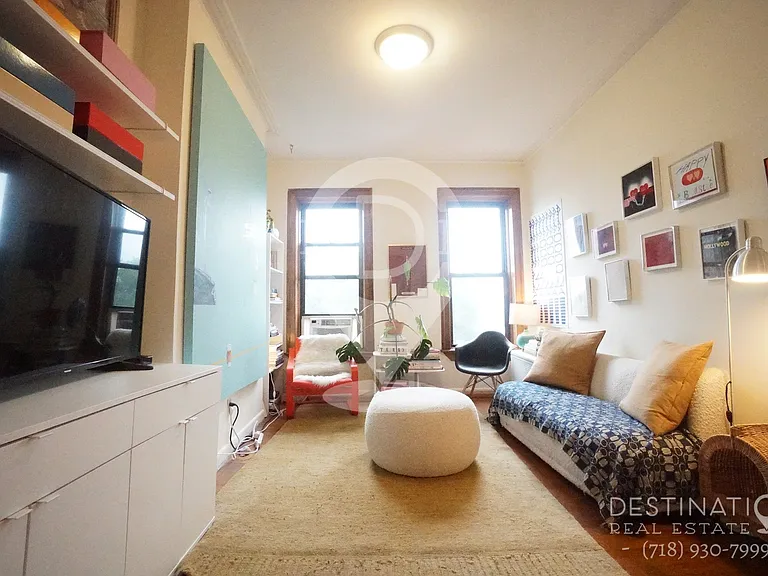 340 7th Ave #4R — Photo 8