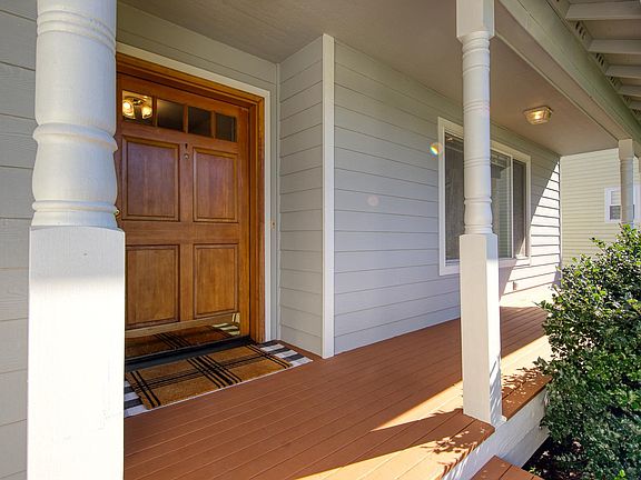 4th image of 20360 12th Ave NE