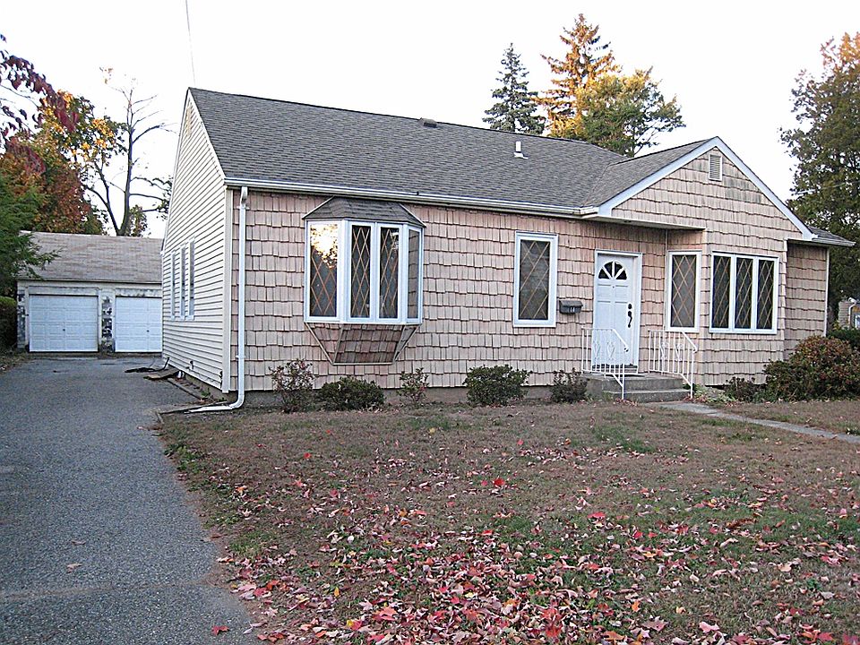 1st image of 14 Field Ave
