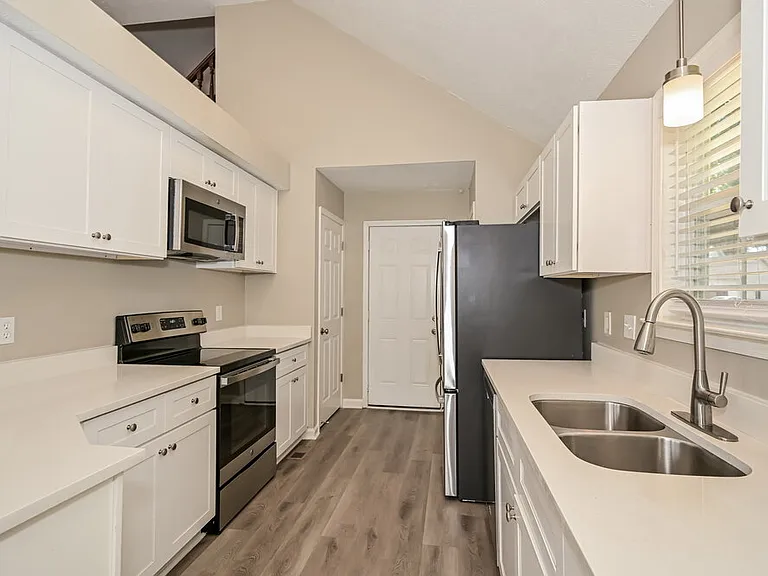 1210 Sweetwater Pl — Photo 7