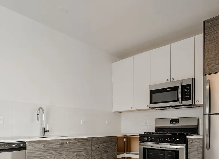 1712 W Glenlake Ave #3E — Photo 3