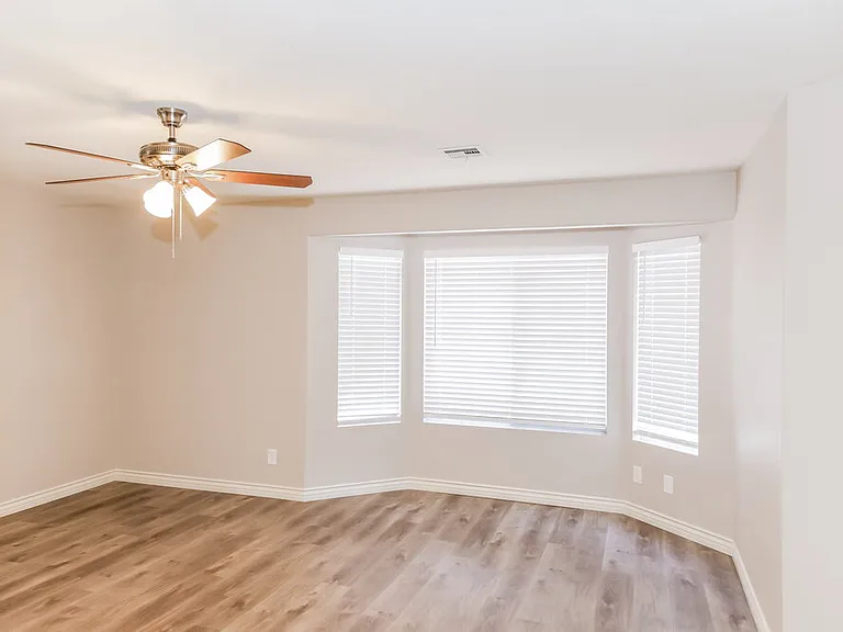816 Stillwater Ln — Photo 6