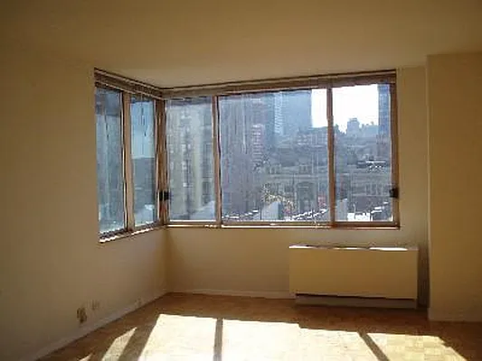 Rented by Sumitomo Real Estate Sales | media 13