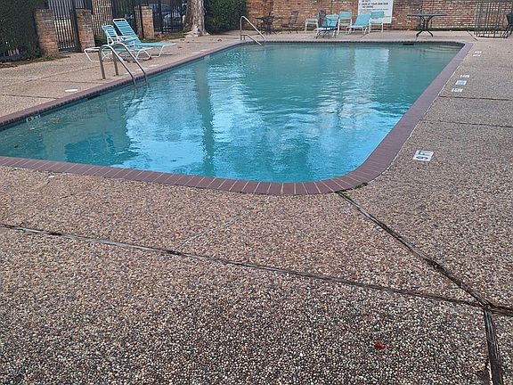 2nd image of 7900 Westheimer Rd APT 127