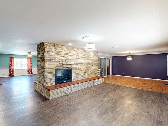 4th image of 1718 Cedar Ave