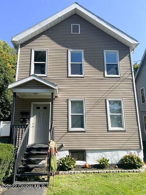 1st image of 111 Orchard Ave