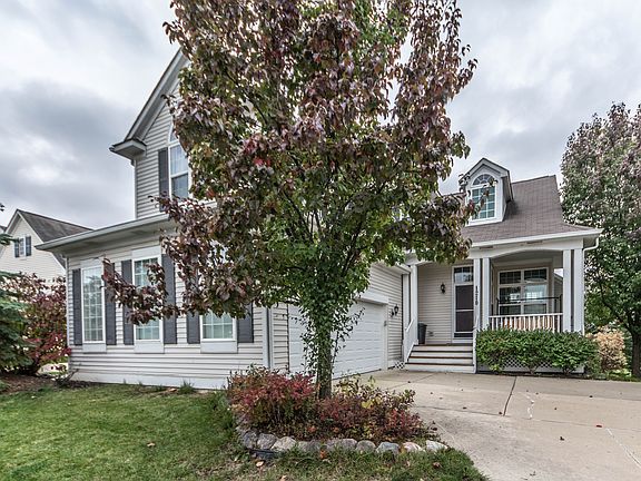 3rd image of 1210 Portsmouth Dr