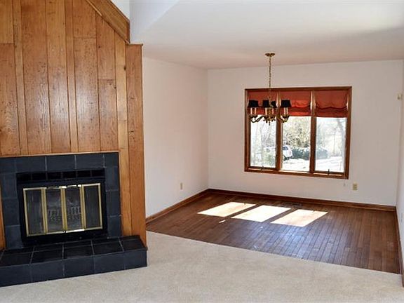 4th image of 102 Creekside Dr