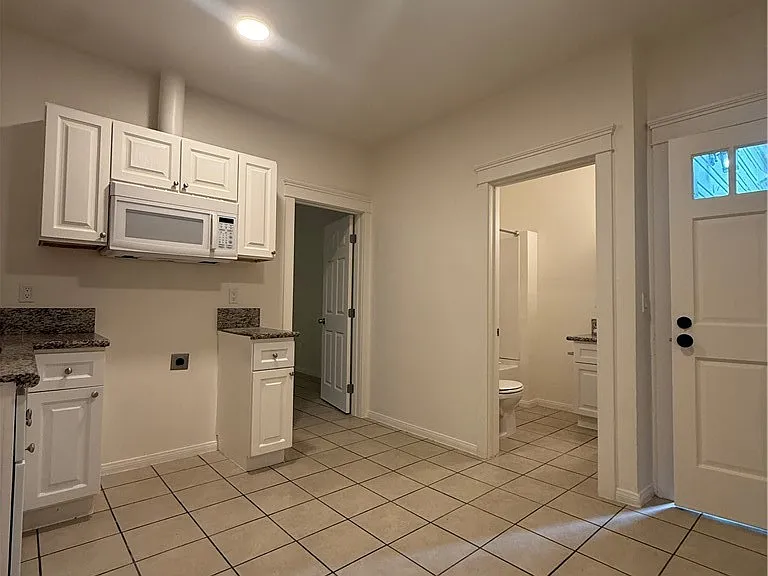 718 Chestnut Ave #12 — Photo 2
