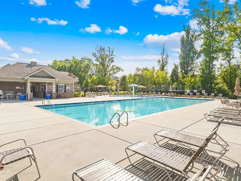 10697 Sky Chase Ave NW — Photo 36