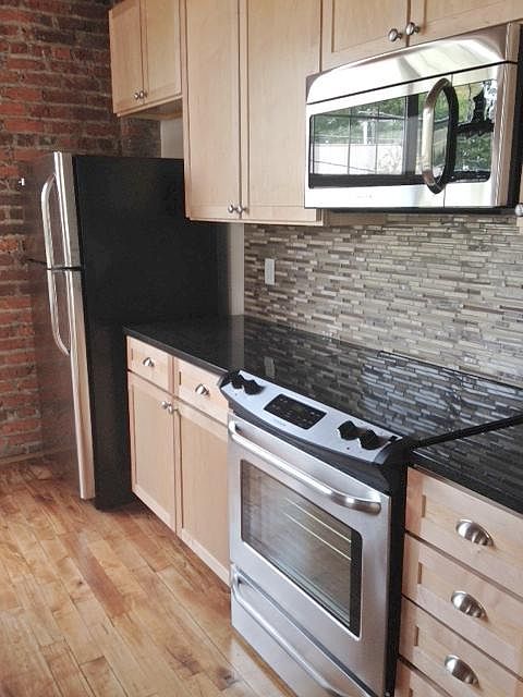 1st image of 16 N Vine St APT 211