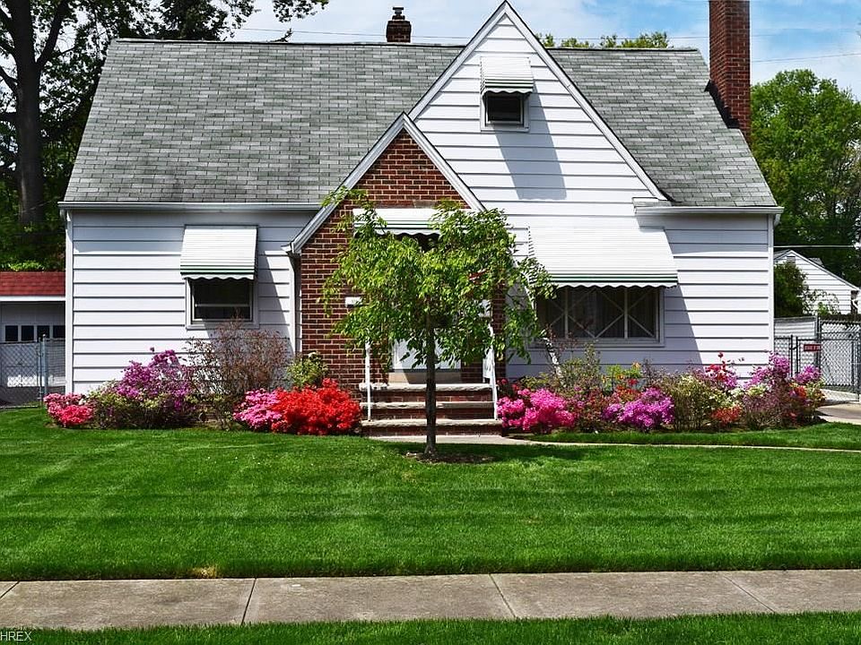 1st image of 334 E 264th St
