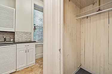 Rented by Avi Nash Associates