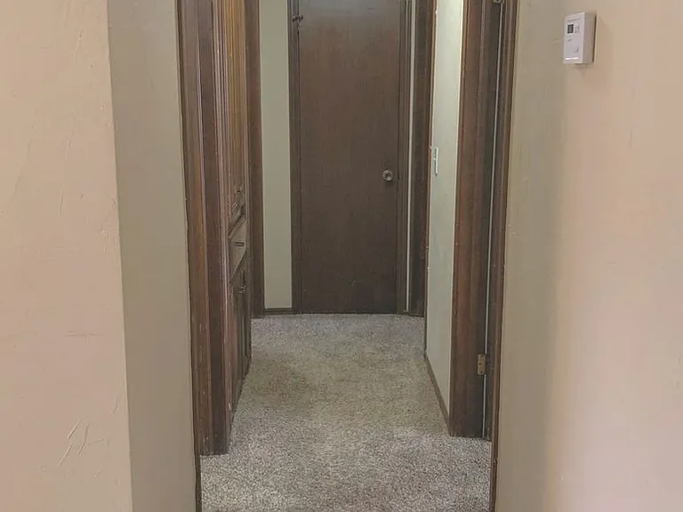 720 Robin Hill Rd — Photo 13