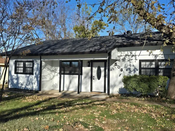 303 Hillcrest St, Mansfield, TX 76063