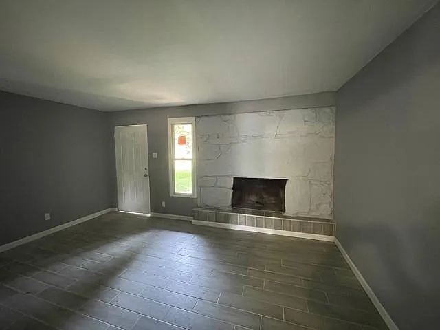 3 bed, 908 sqft, $1,550 — Photo 4