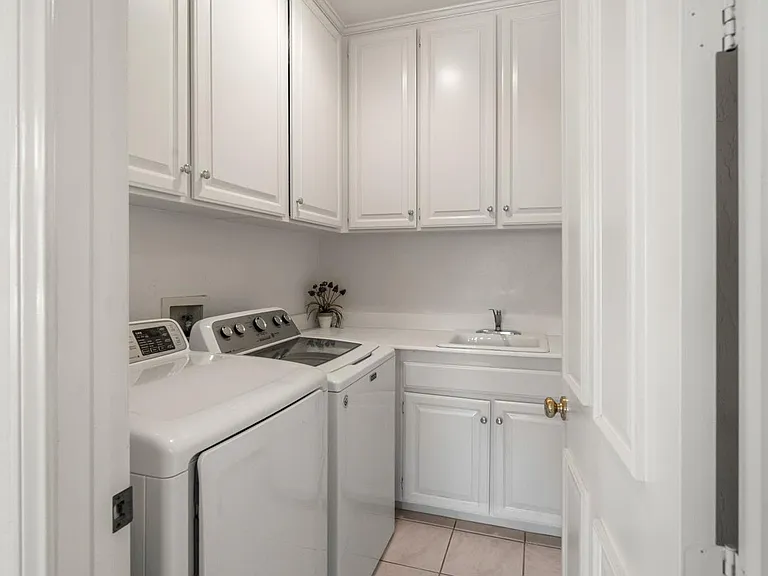 15983 S Woodson Dr — Photo 29