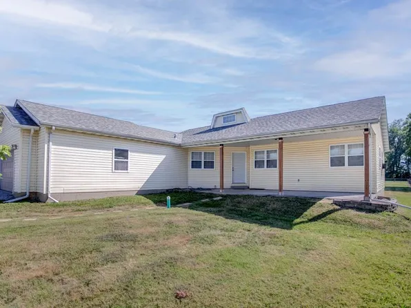 1313 State St, East Carondelet, IL 62240