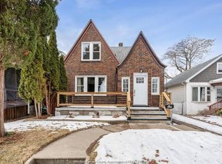 1841 Moy Ave, Windsor, ON N8W 2M3