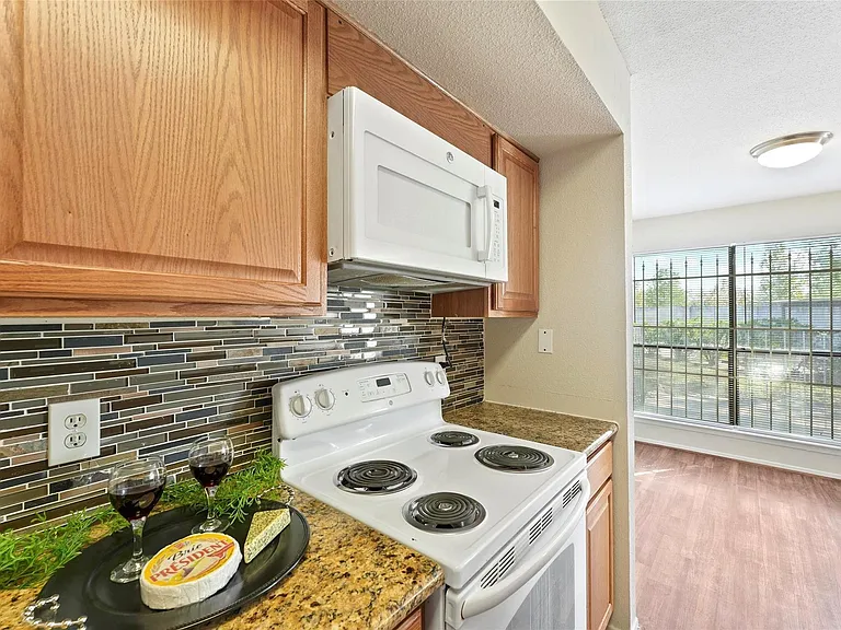 6633 W Airport Blvd #1306 — Photo 8