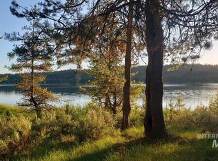 199 Pointes Rd, Cascade, ID 83611