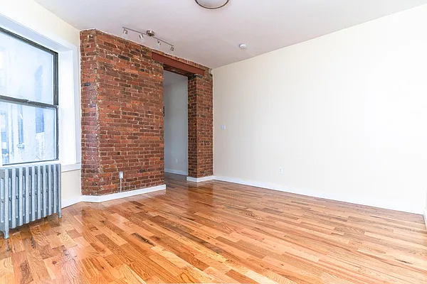 Rented by MySpaceNYC | media 12