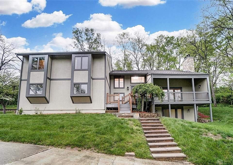 1st image of 631 Thornbury Dr