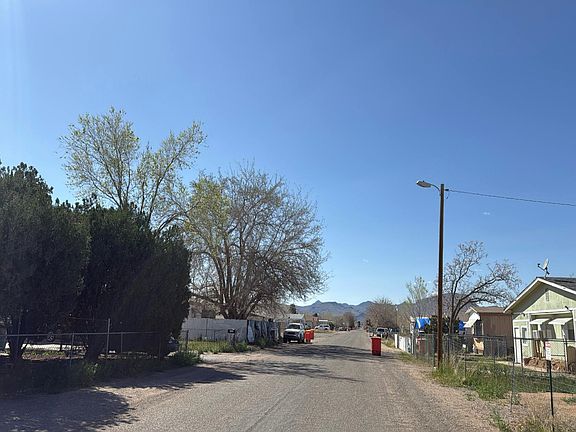 5th image of 3934 E Hearne Ave