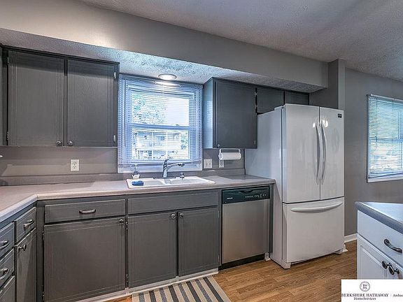 3rd image of 2918 S 157th Cir