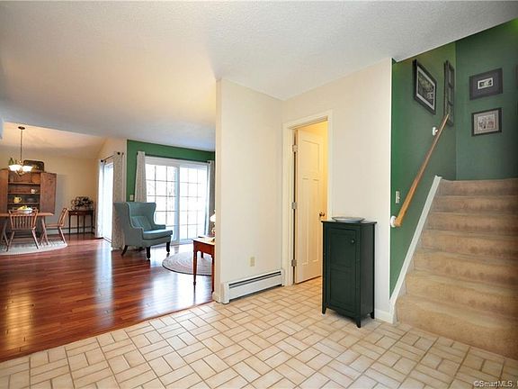 5th image of 29 Tamarack Dr #29