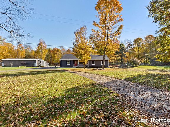 3rd image of 9135 S River Rd