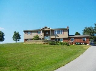 871 Grandview Rd, Altoona, PA 16601
